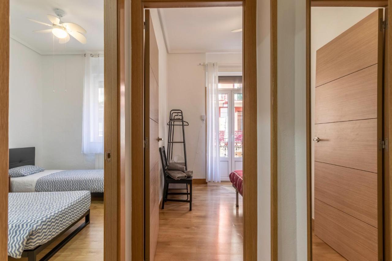 Apartamento Junto Al Guggenheim Con Parking Gratuito Bilbao Exterior photo